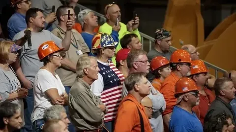 沙特赛场国足受热情支持，2025-03-21